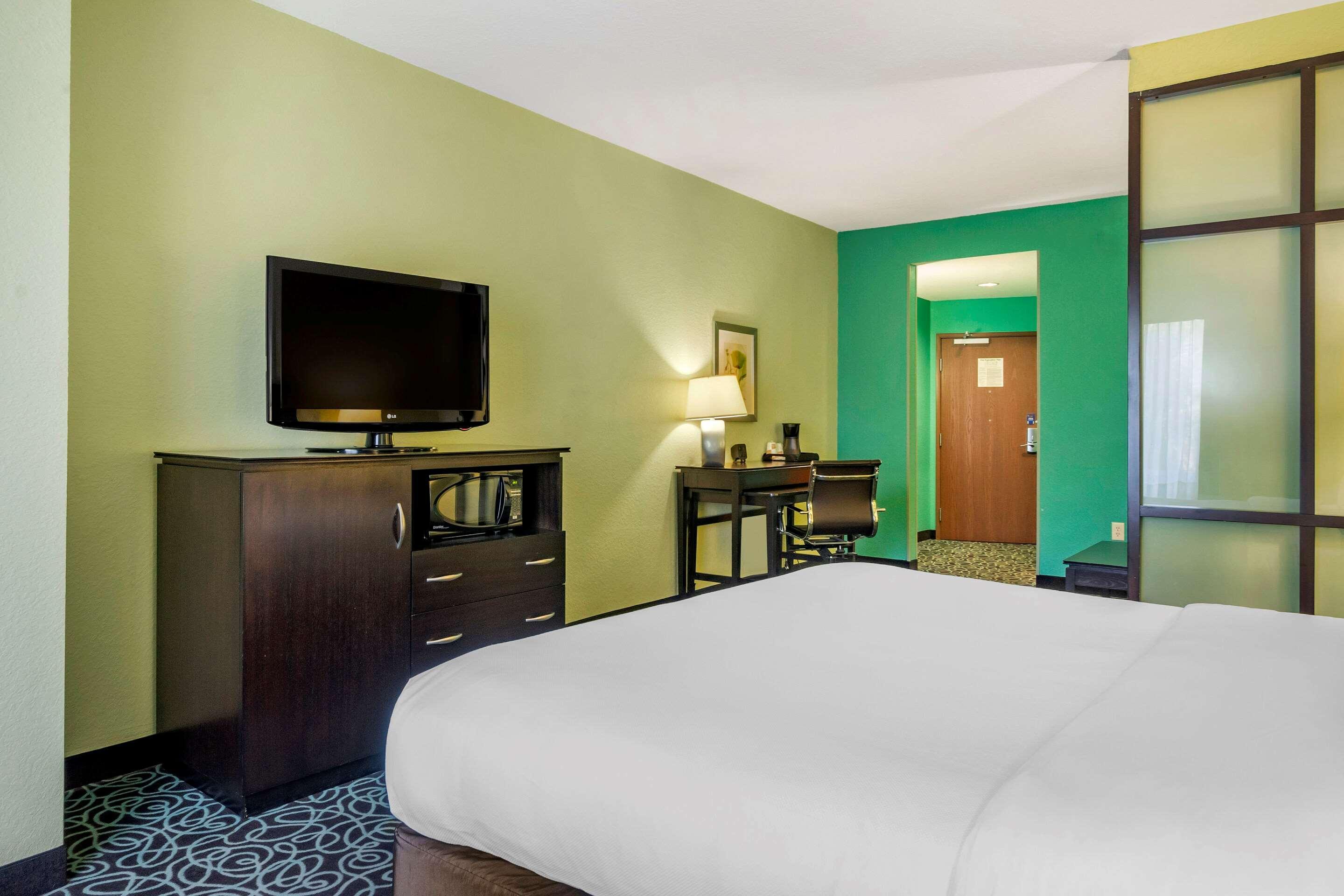 Hotel Hampton By Hilton Tampa Fairgrounds Casino 3*
