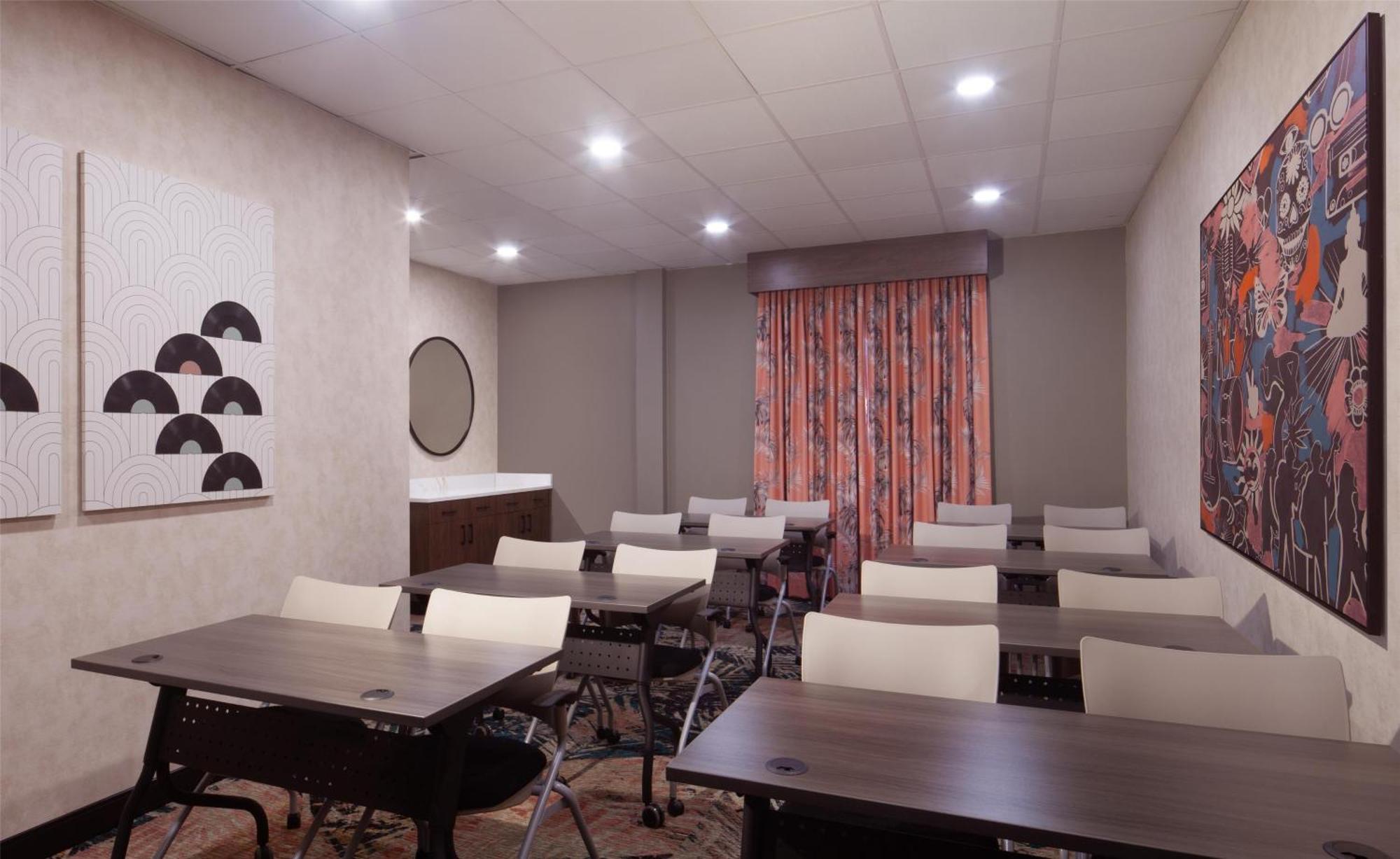 Hotel Hampton By Hilton Tampa Fairgrounds Casino Mango