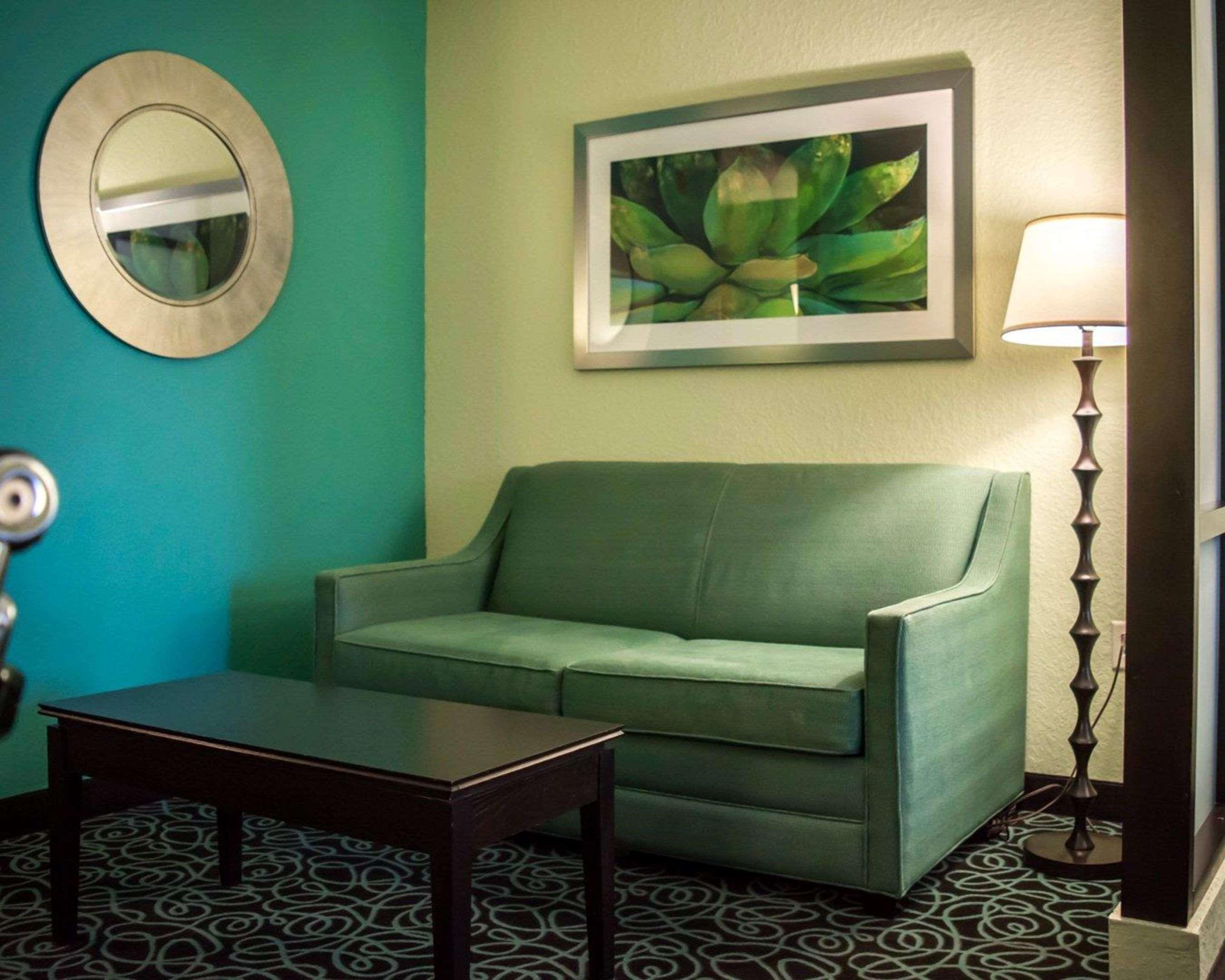 Hampton By Hilton Fairgrounds Casino Hotel