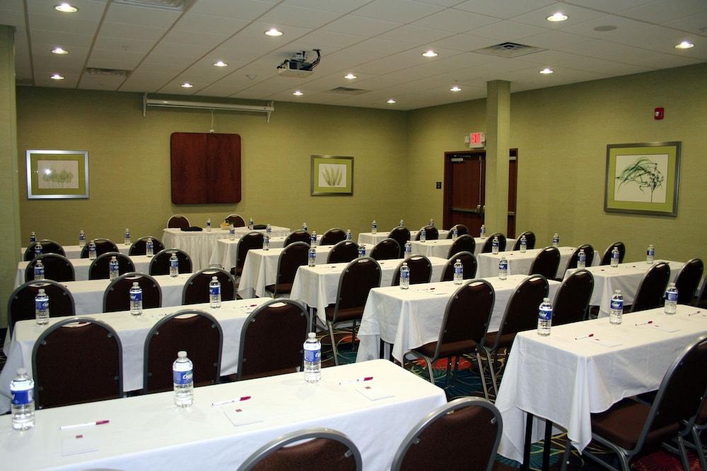 Hotel Hampton By Hilton Tampa Fairgrounds Casino Mango